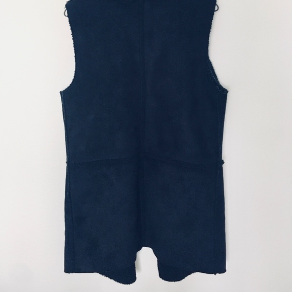 Black Faux Suede Sherpa Vest Long - Picture 3 of 3